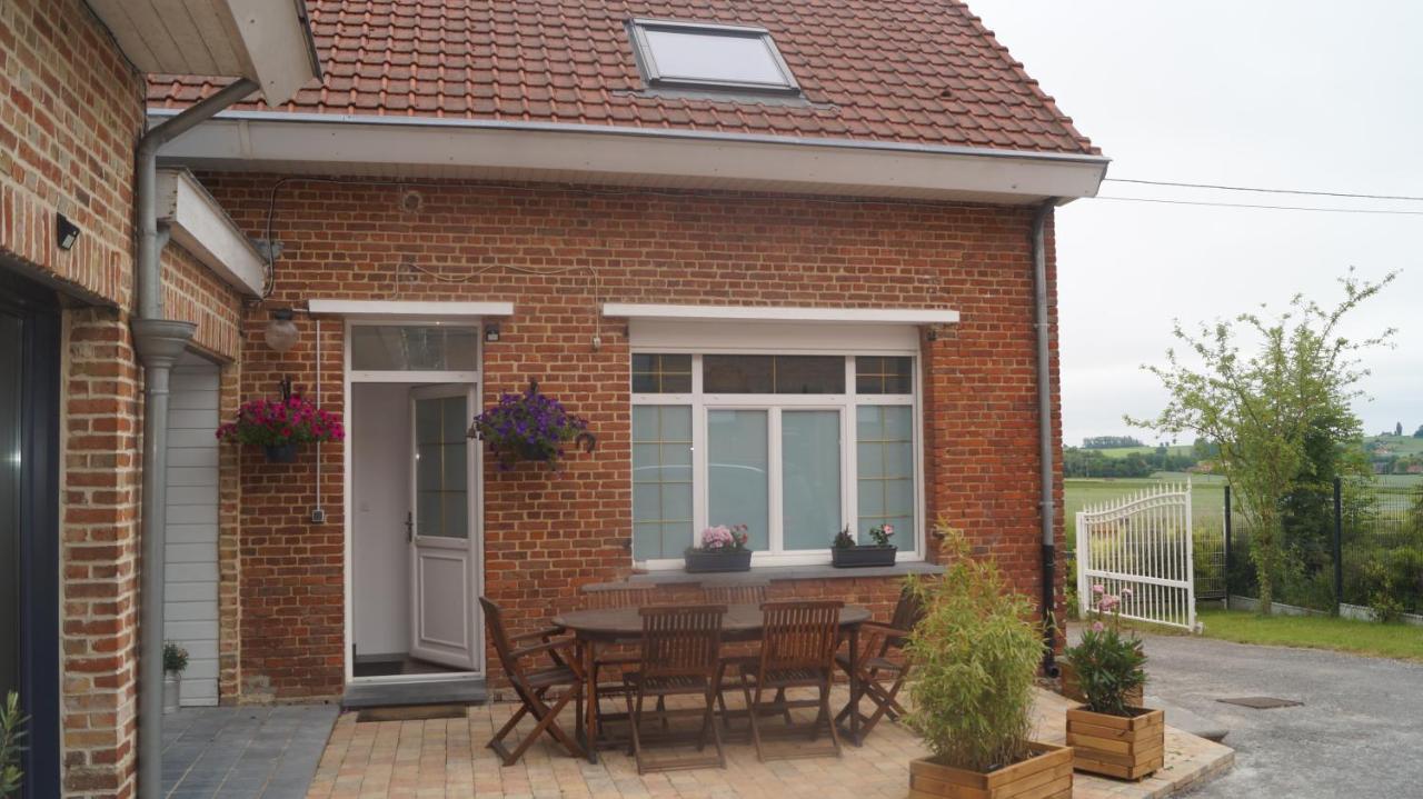 Apartamento Sur La Route Des Monts Bailleul  Exterior foto